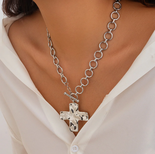 Eternal Hammered Necklace